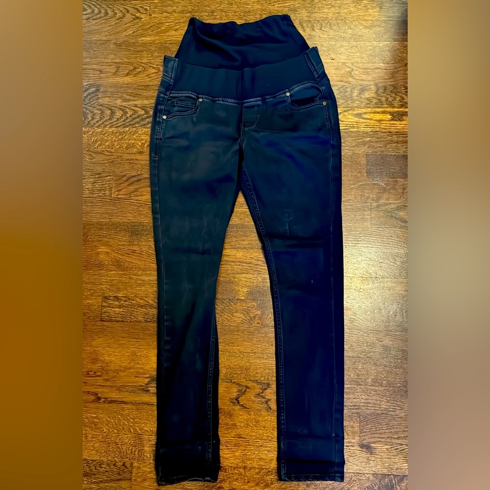 EUC Isabella Oliver black skinny jeans maternity